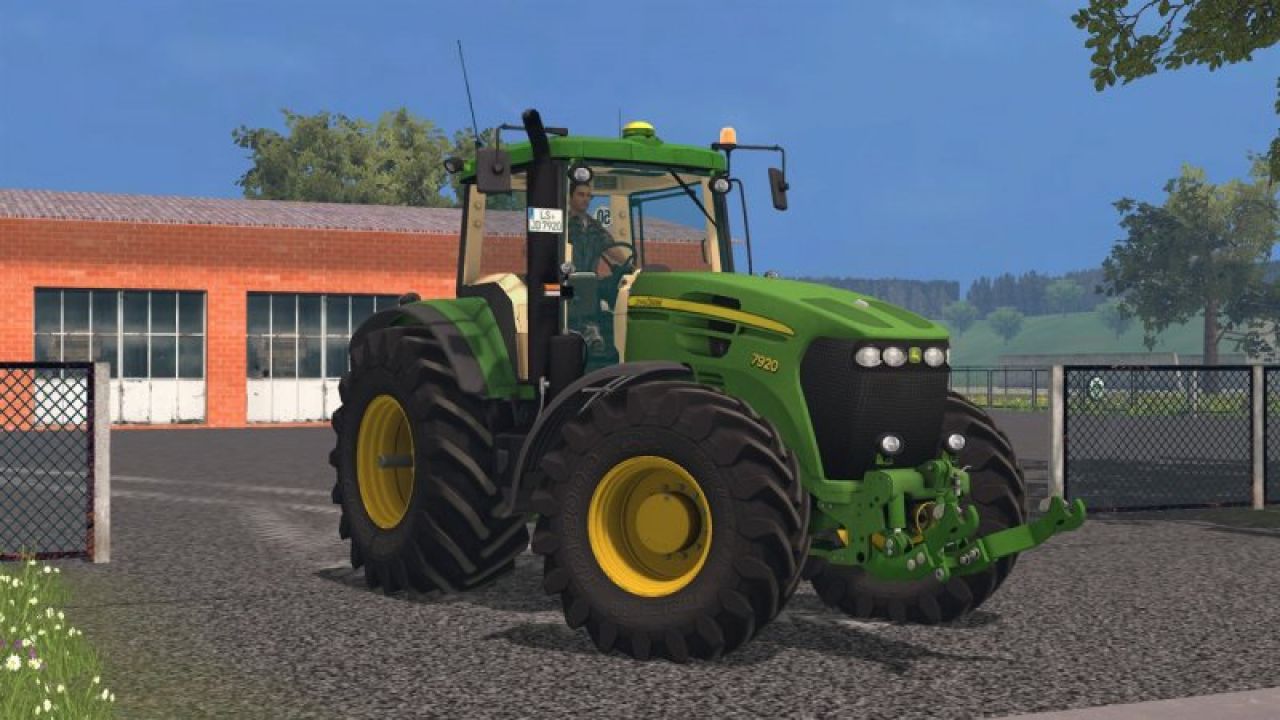 John Deere 7920