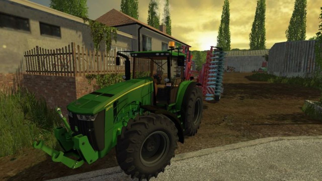 John Deere 8370