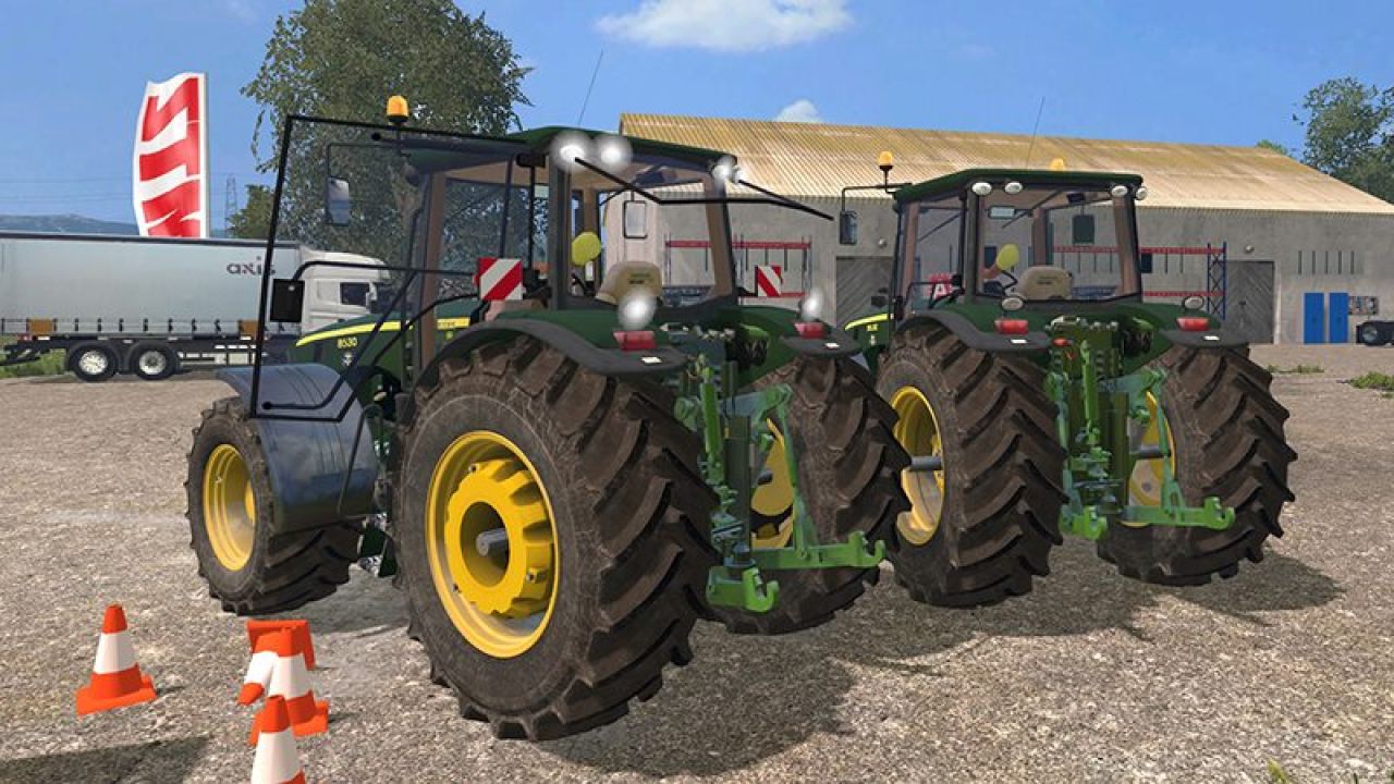 John Deere 8530