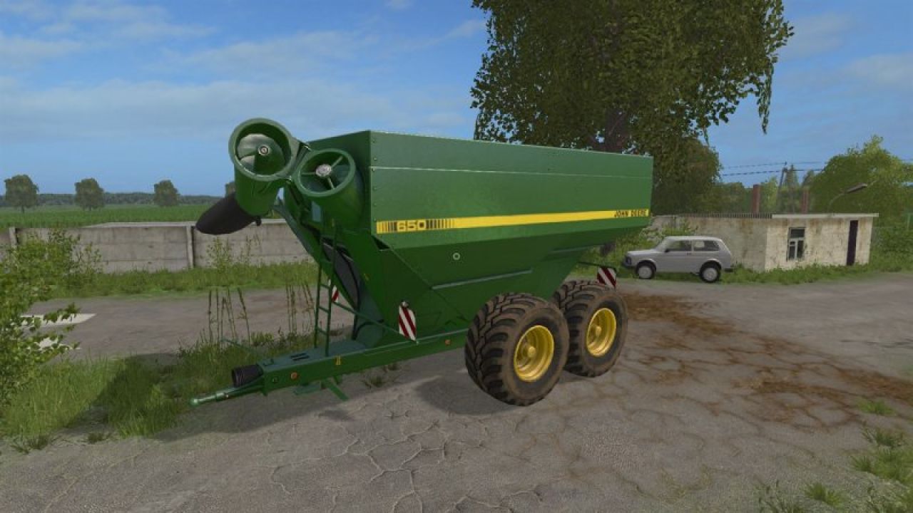 John Deere 650 Grain Wagon