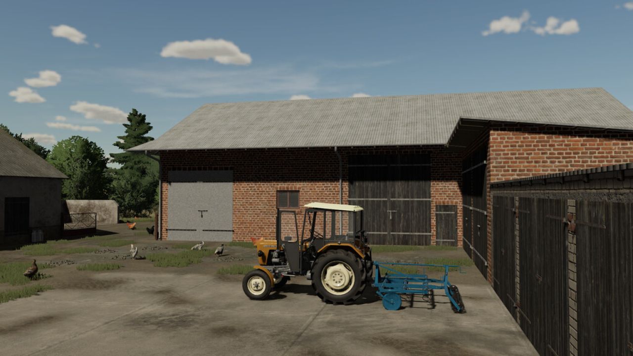 Barn With Garage And Chicken Coop