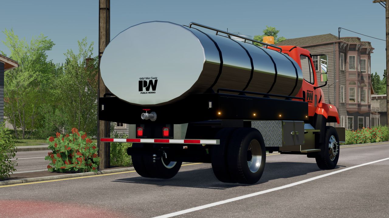 Freightliner 108SD Water Tanker Truck