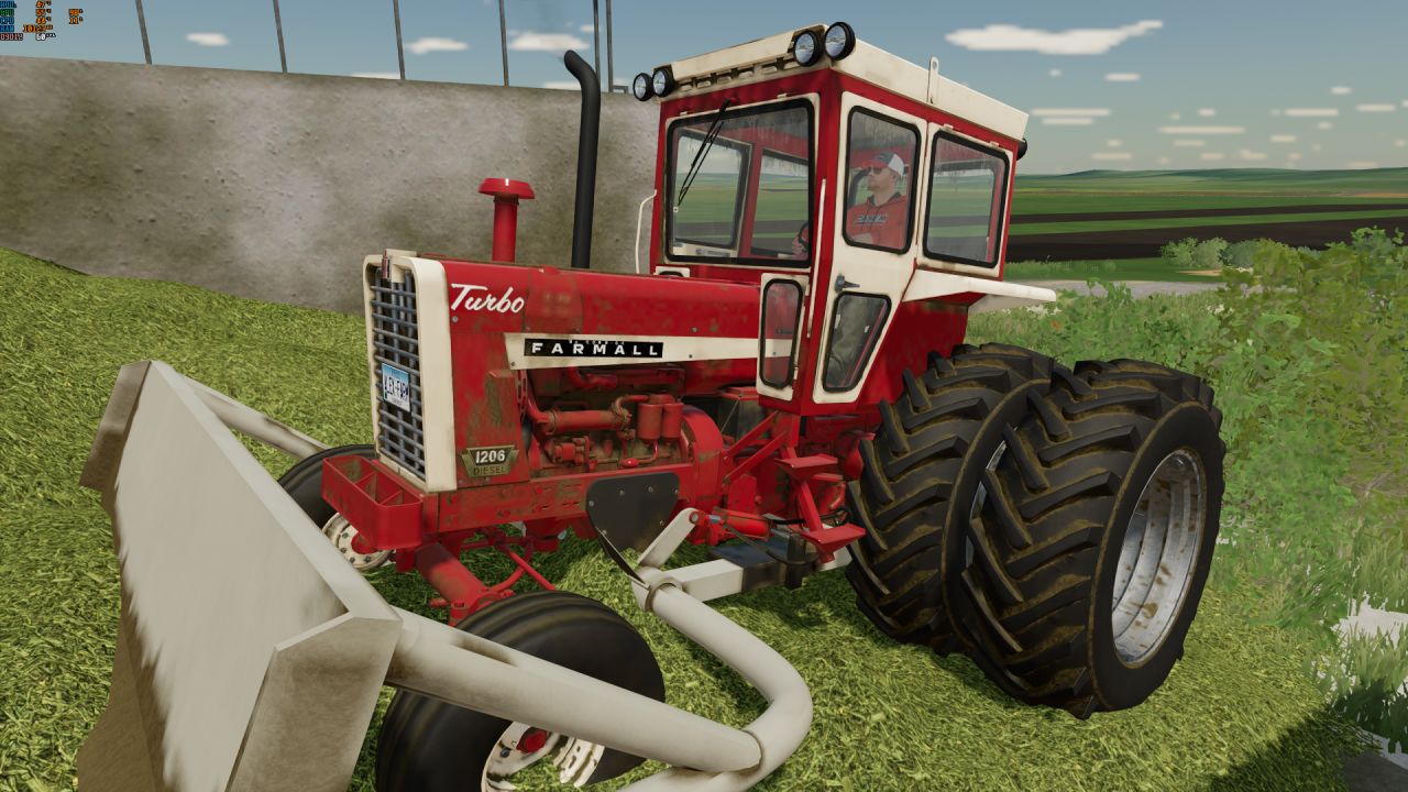 International Harvester Farmall 1206