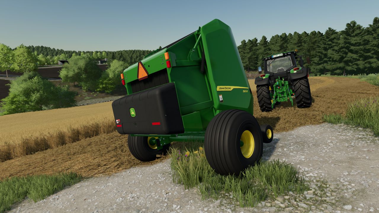 John Deere 561R + akumulator