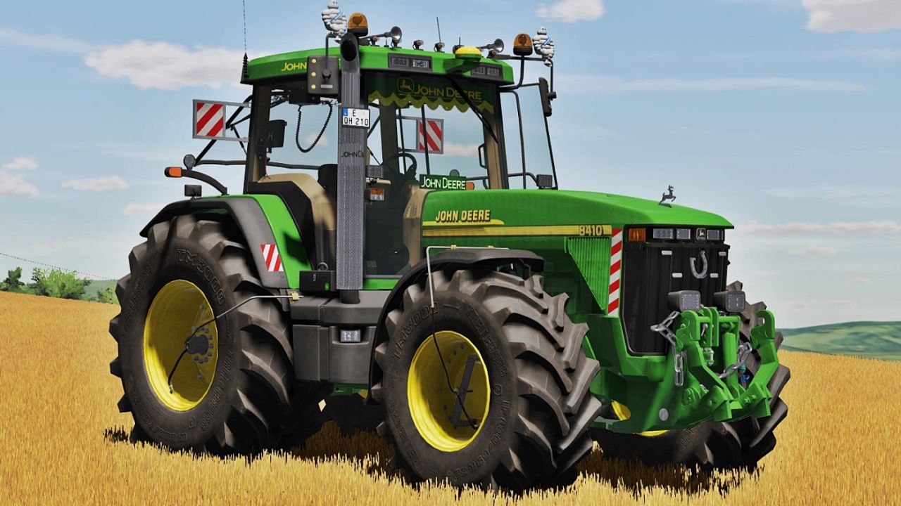 John Deere 8010 Series