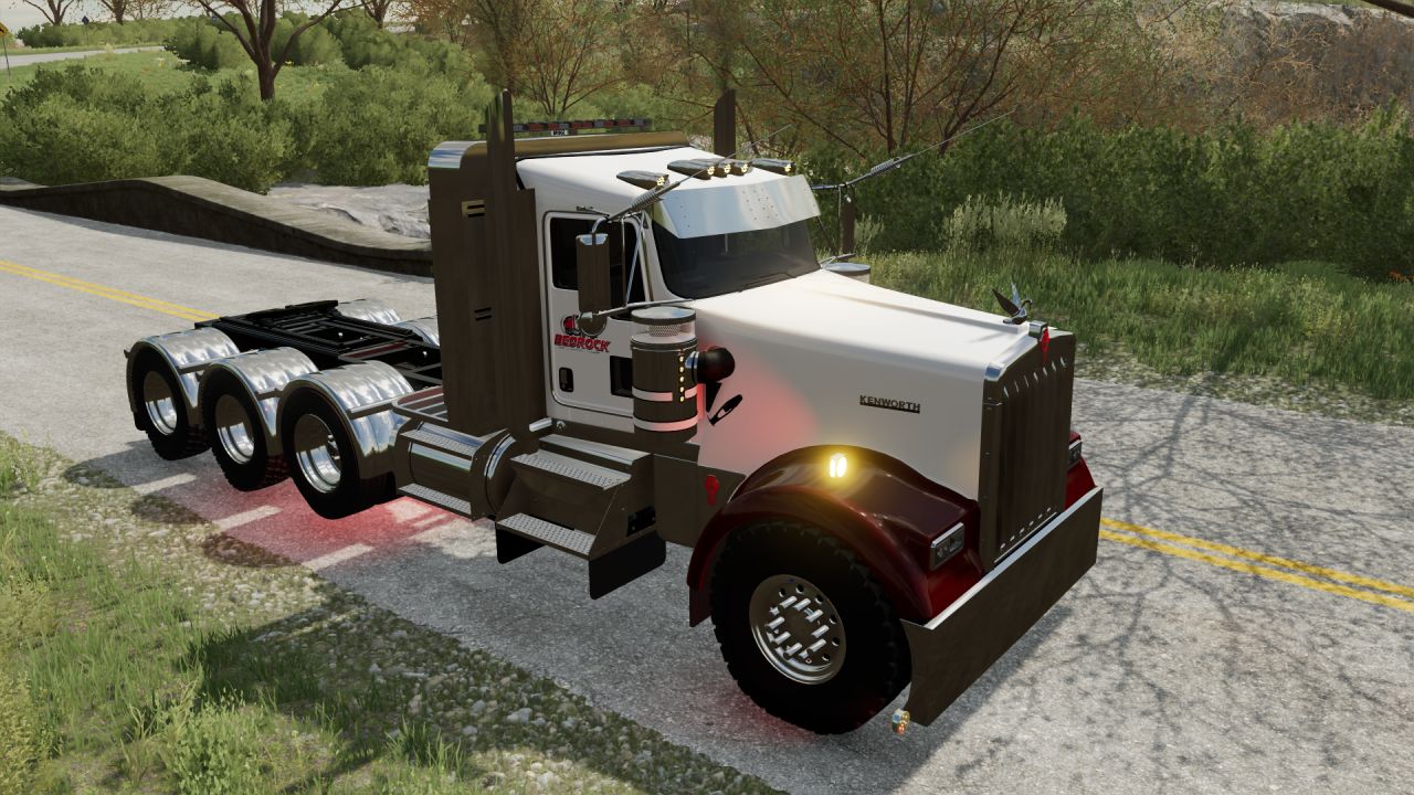 Kenworth W900L