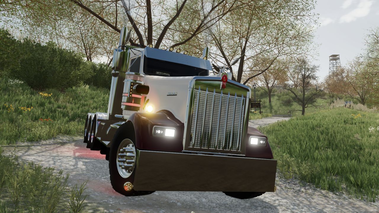 Kenworth W900L