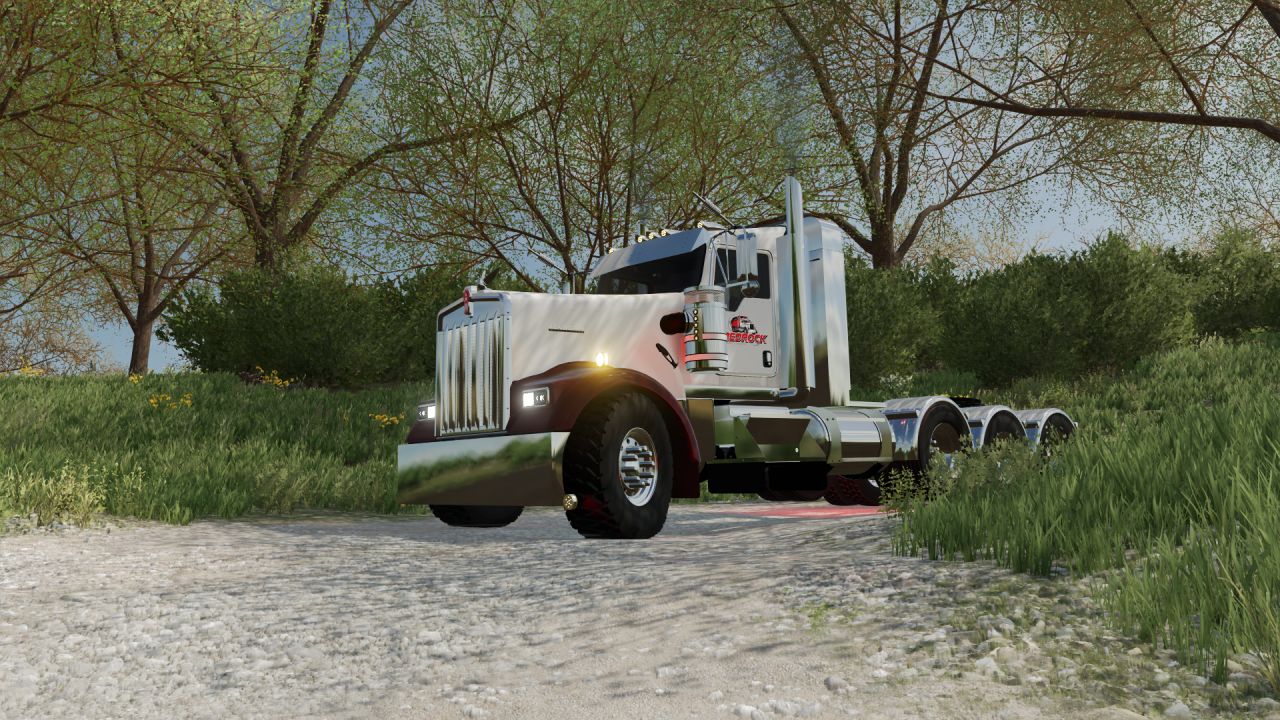 Kenworth W900L