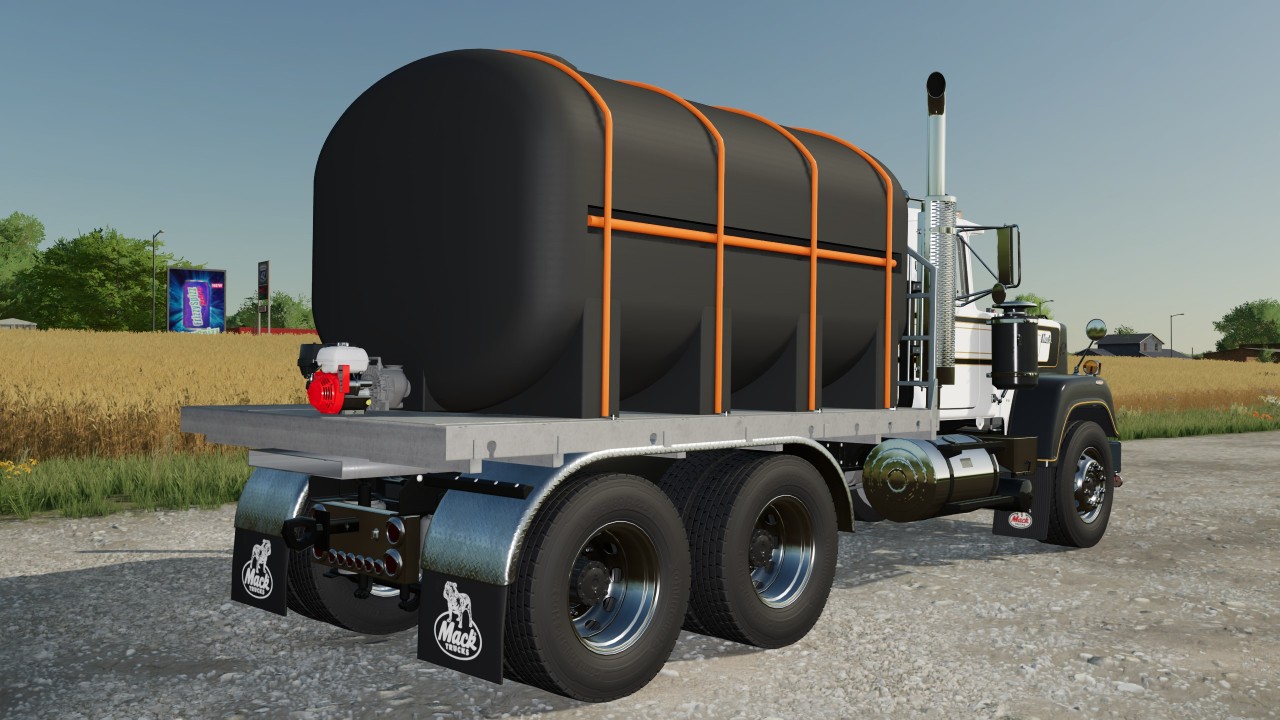 Mack Super-Liner 6x4 LARGE Tanker 