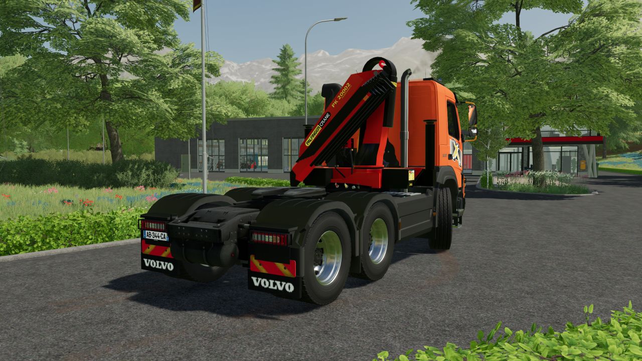 Volvo crane truck