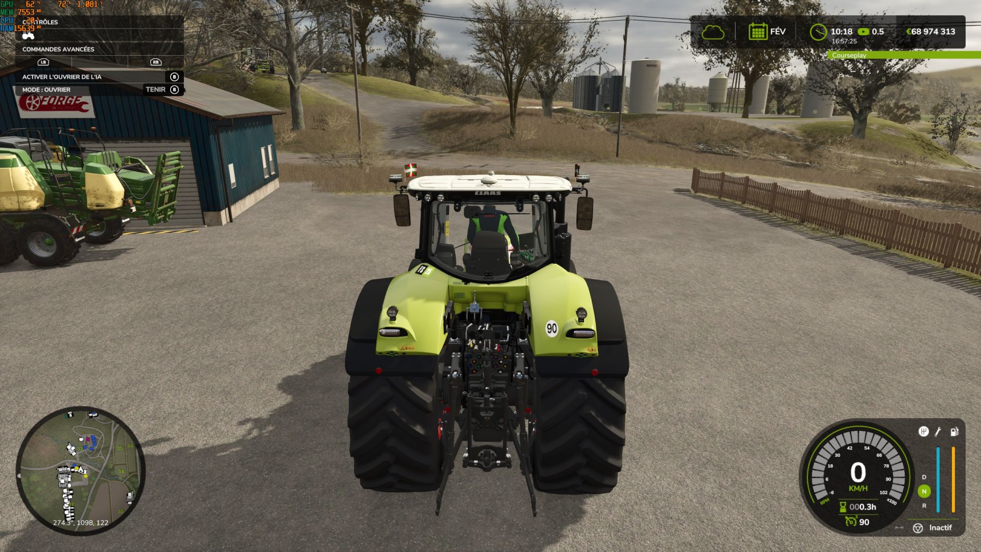 CLAAS Axion 900