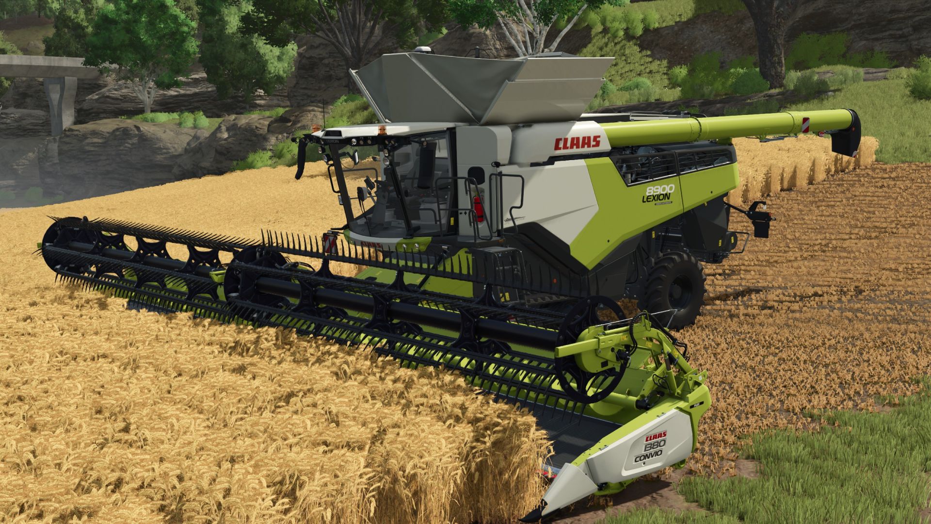 CLAAS Lexion 8900 et barres de coupes