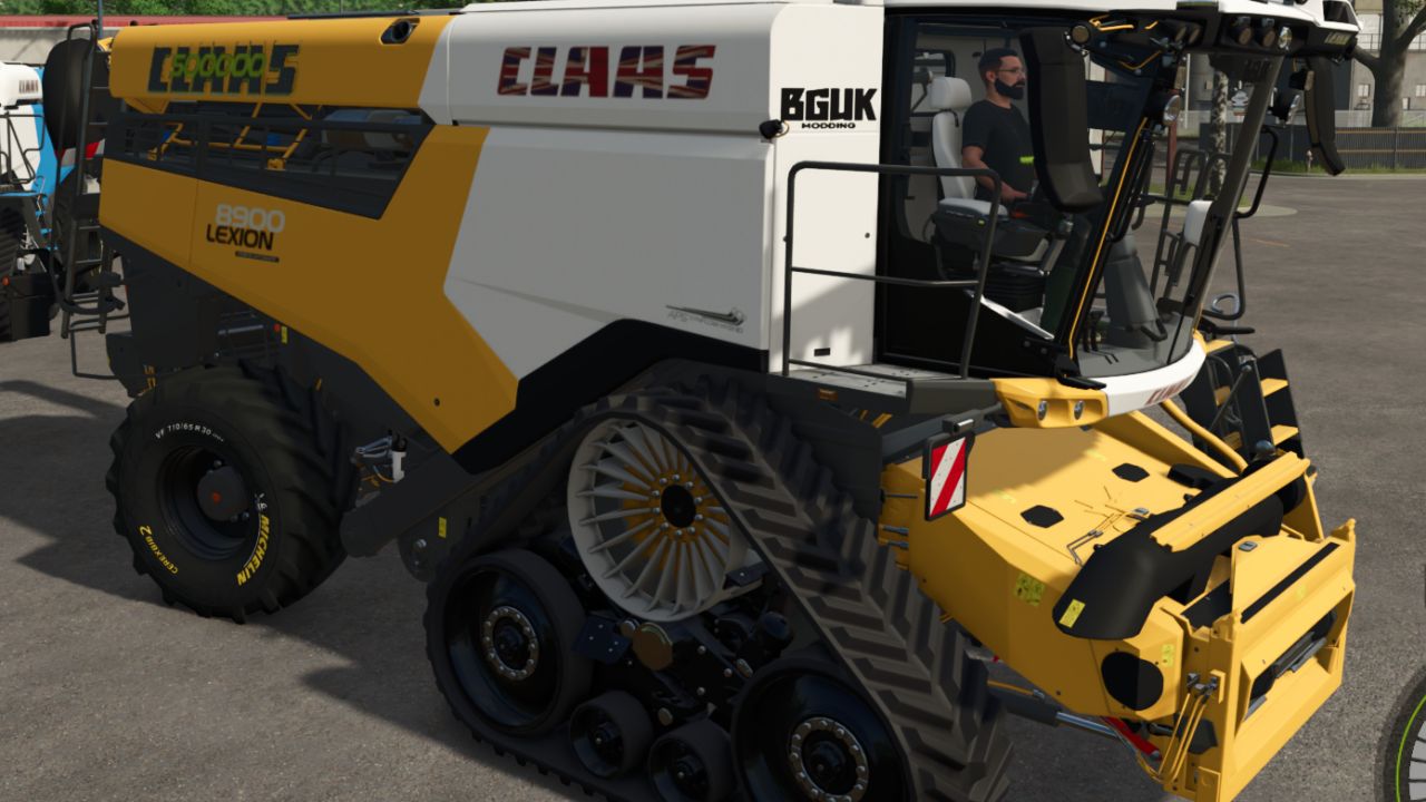 CLAAS Lexion 8900 Edit