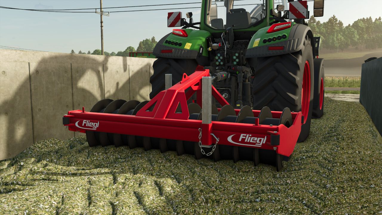 Fliegl Silage Roller