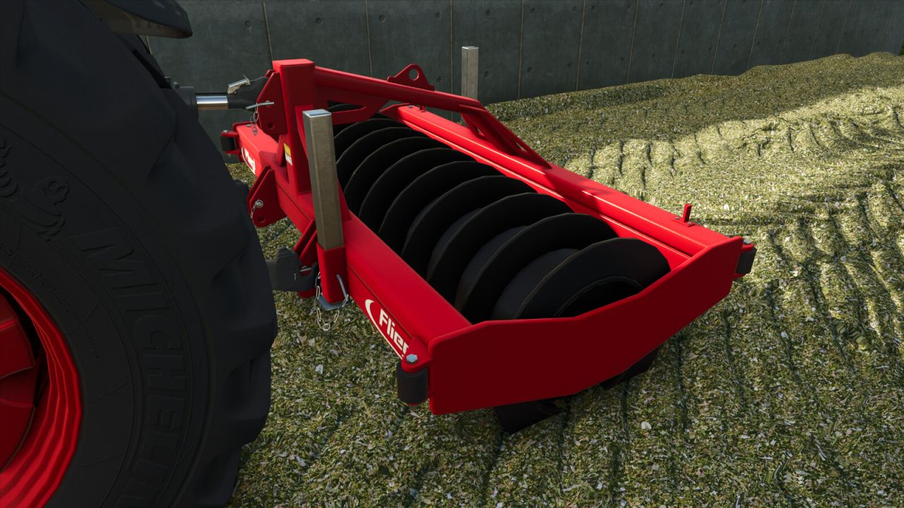 Fliegl Silage Roller