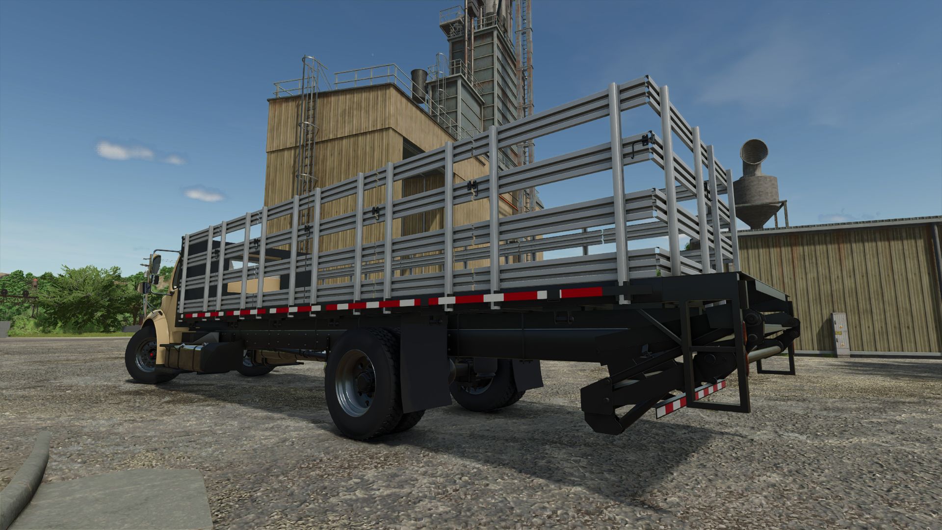 Freightliner M2 Stakebed (AutoLoad)