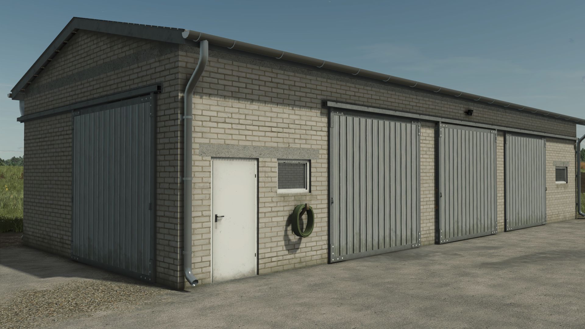 Garage 18M x 7M