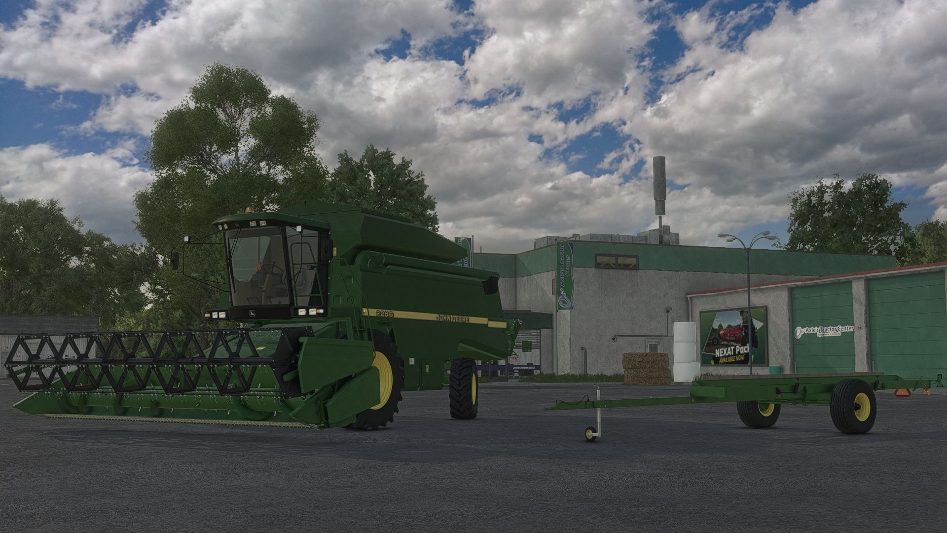 John Deere 2266