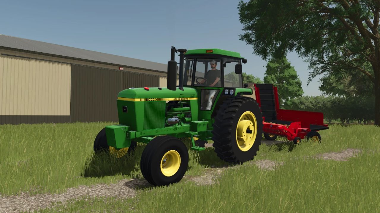 John Deere 4440